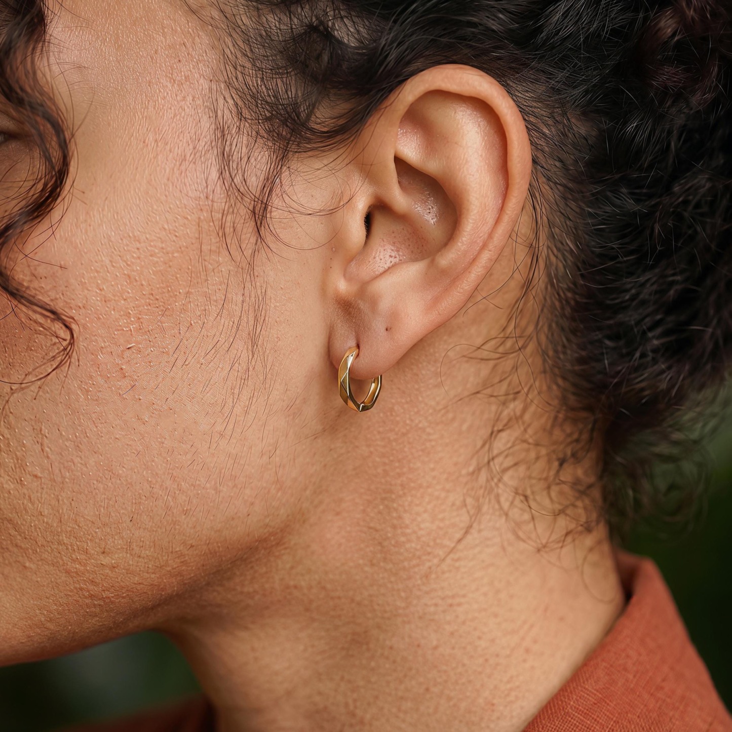 Geometric Hoop Earrings — Clean Lines with Everyday Shine
