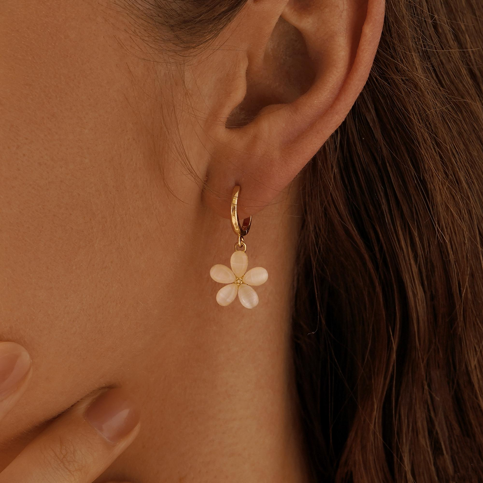 Simple Floral Earrings (2 PCS)