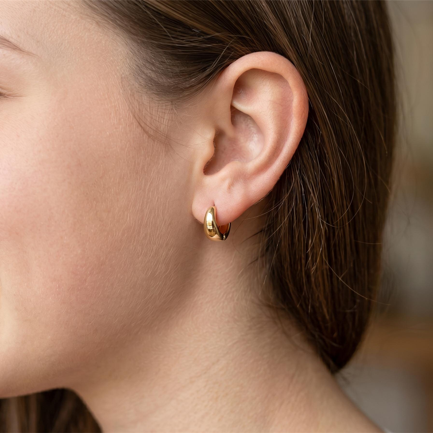 Minimalist Huggie Hoops — Clean Shine for Everyday Ease