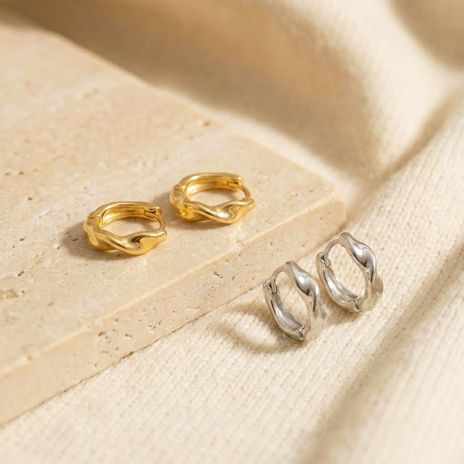 Chunky Twisted Hoops (2 PCS)