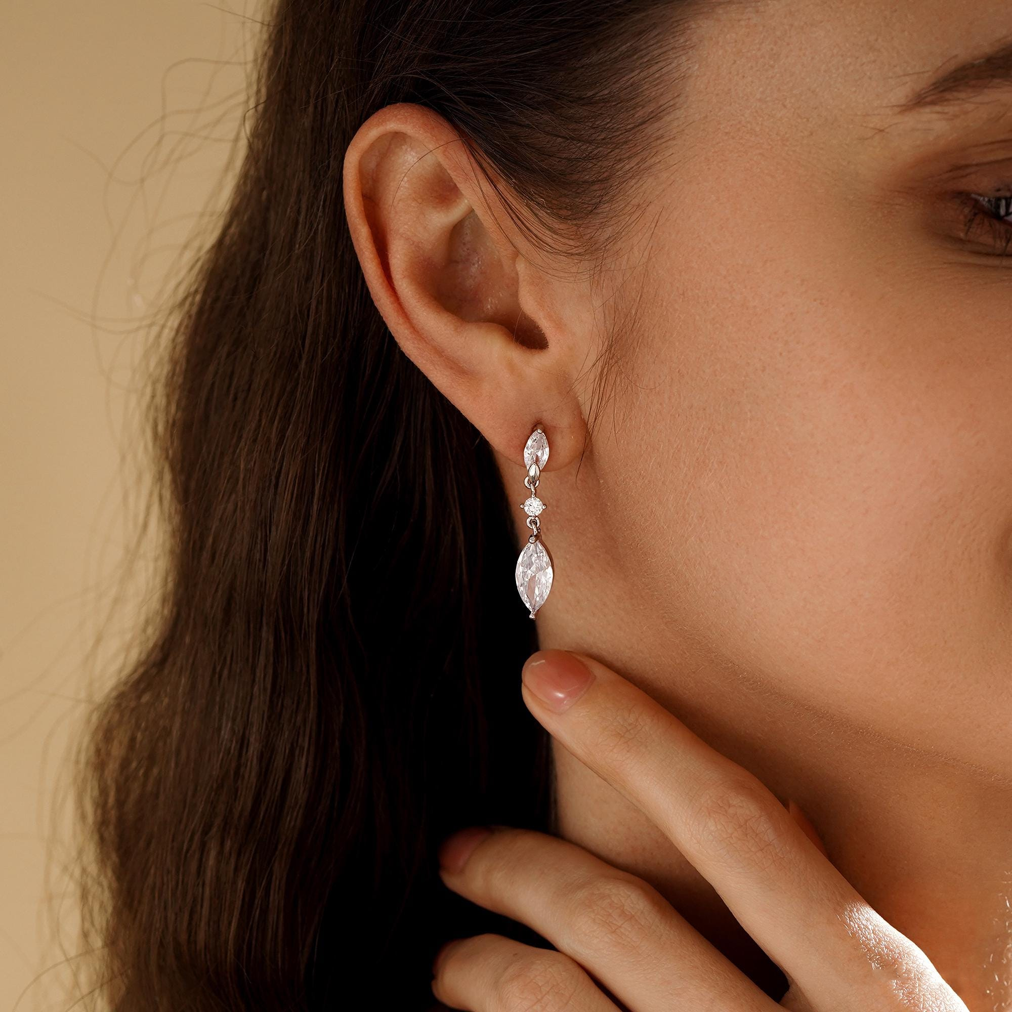 Minimal Diamond Drop Earrings