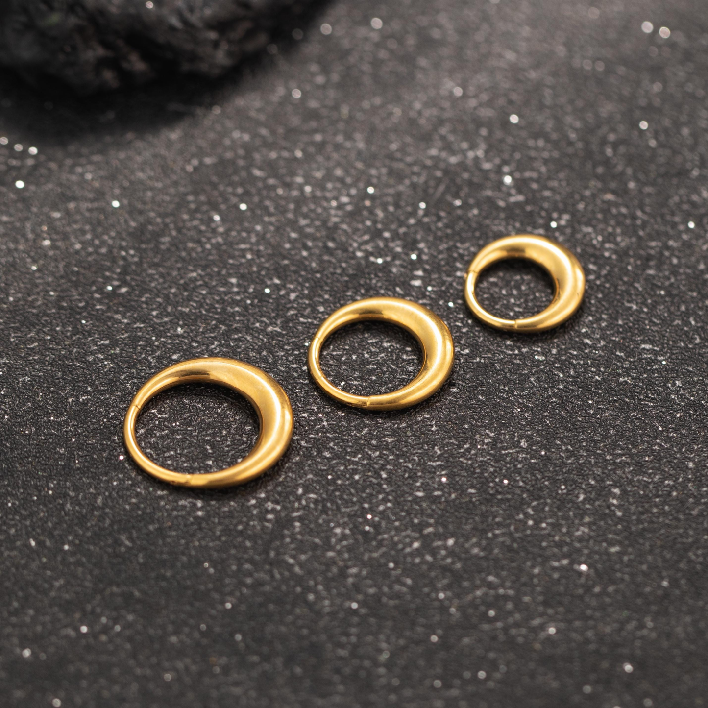 Chunky Seamless Hinged Hoop Earring