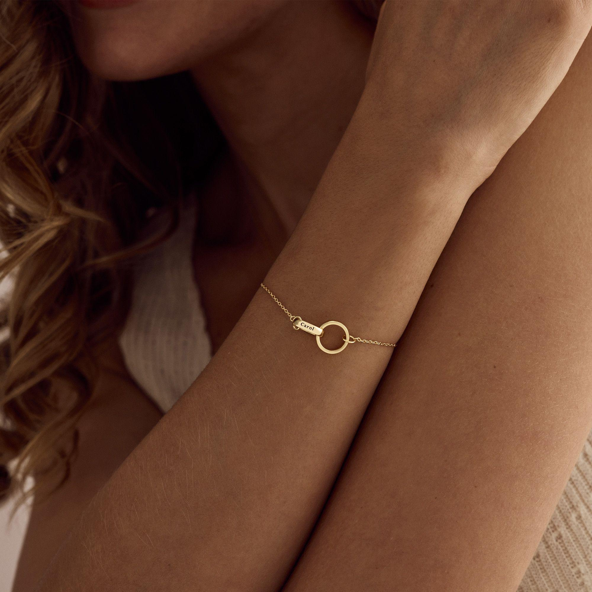 Personalization Circle Name Bracelet