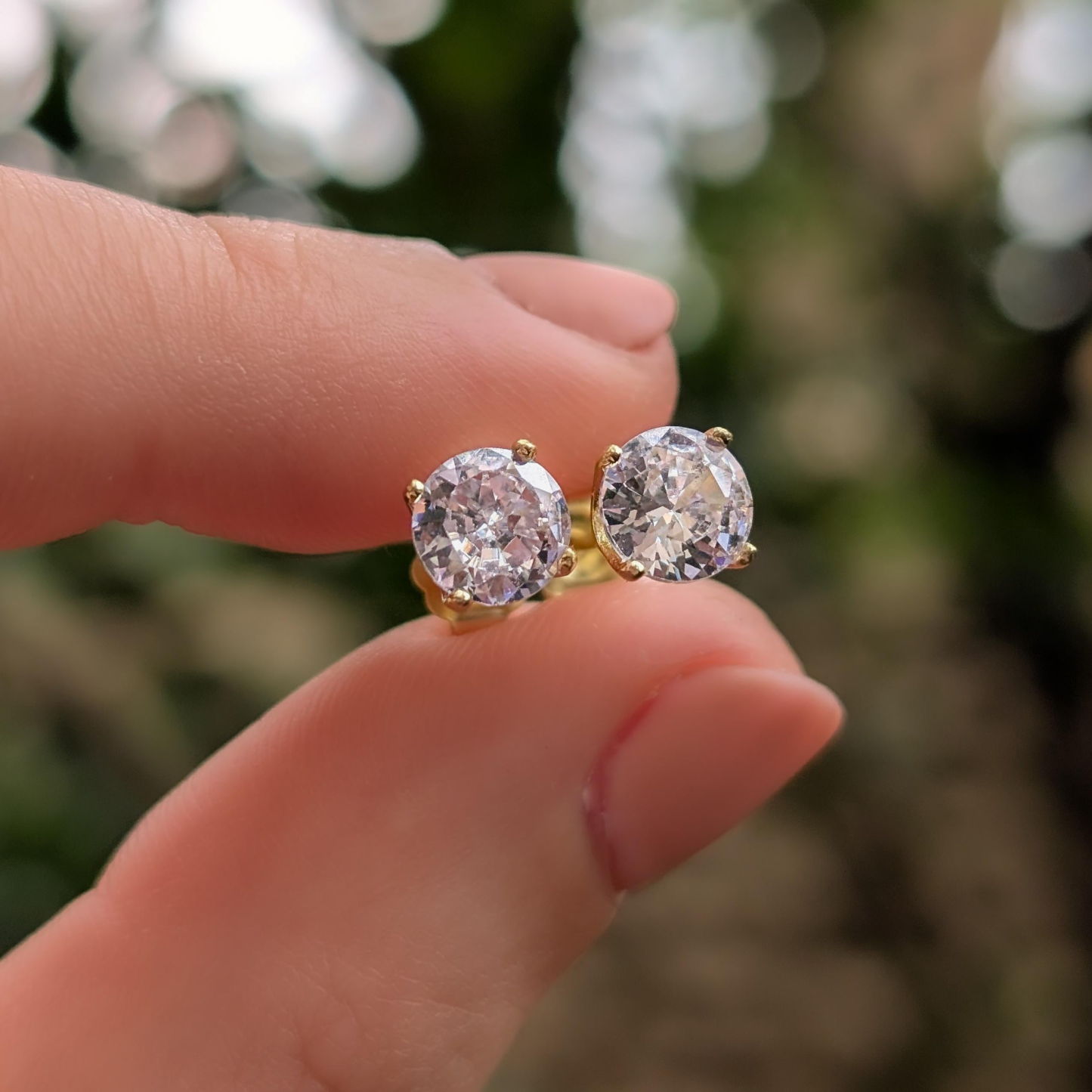 Classic Moissanite Stud Earring