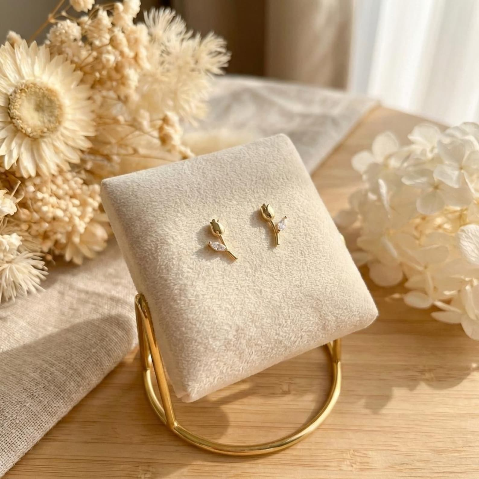 Sterling Silver Dainty Tulip Floral Stud Earrings (2 PCS)