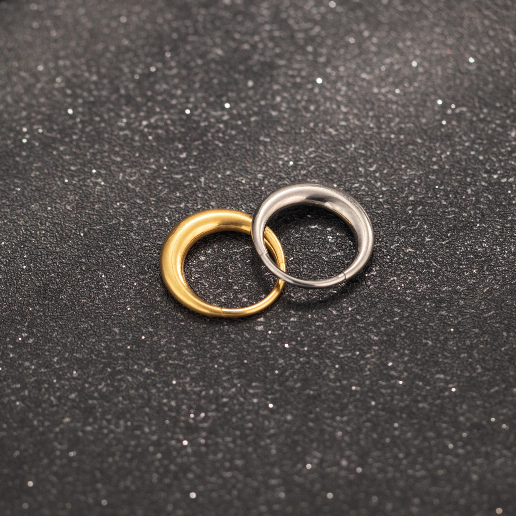 Chunky Seamless Hinged Hoop Earring