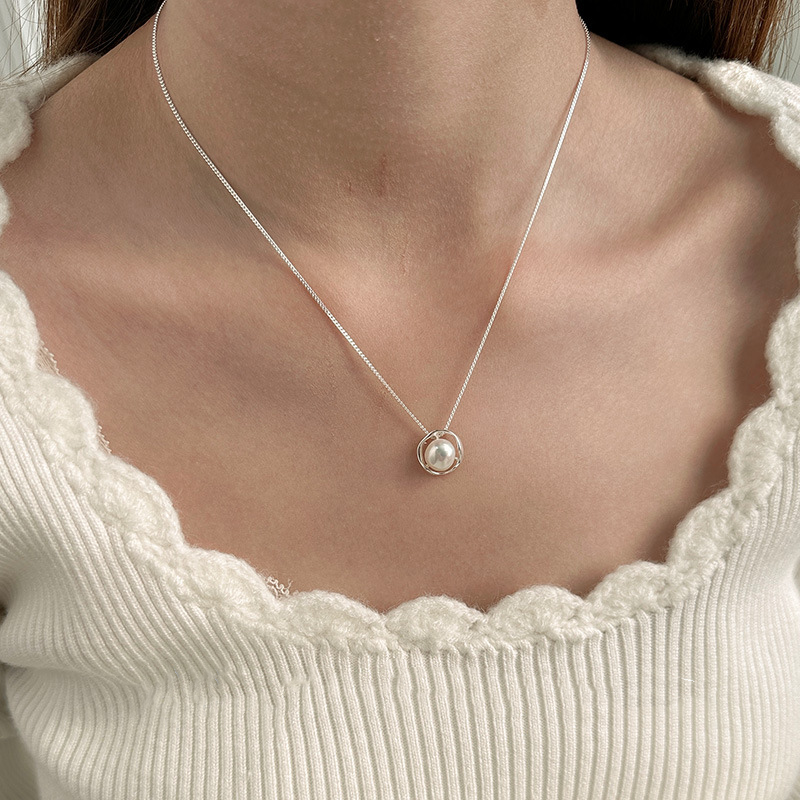 Pearl Bloom Necklace