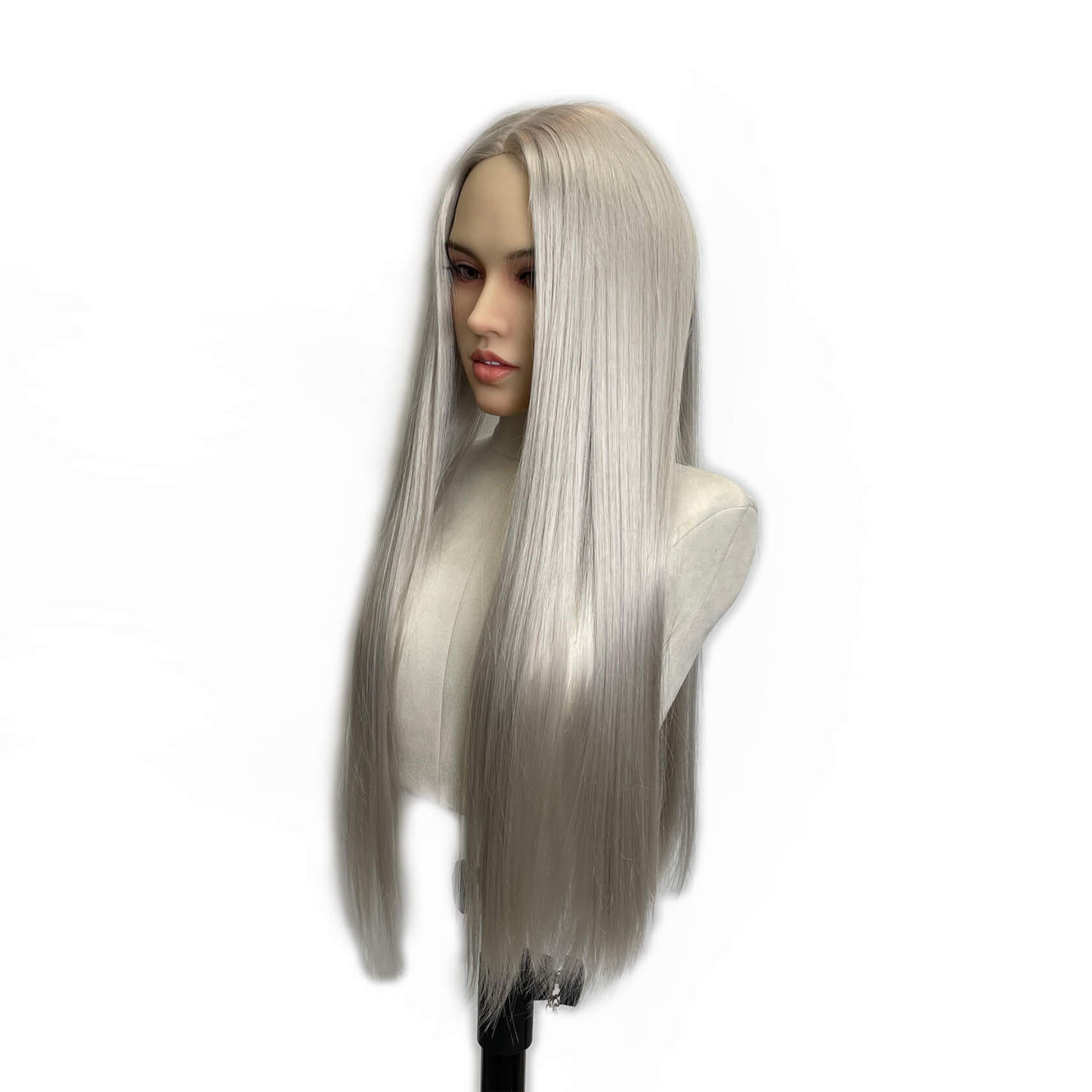 Synthetic wigs, including matte synthetic hair, are suitable for both daily and medical use.