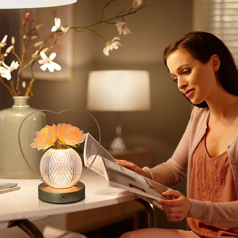 New Design Portable Metal Global Table Lamp Gift Desk Light Rechargeable Lamp