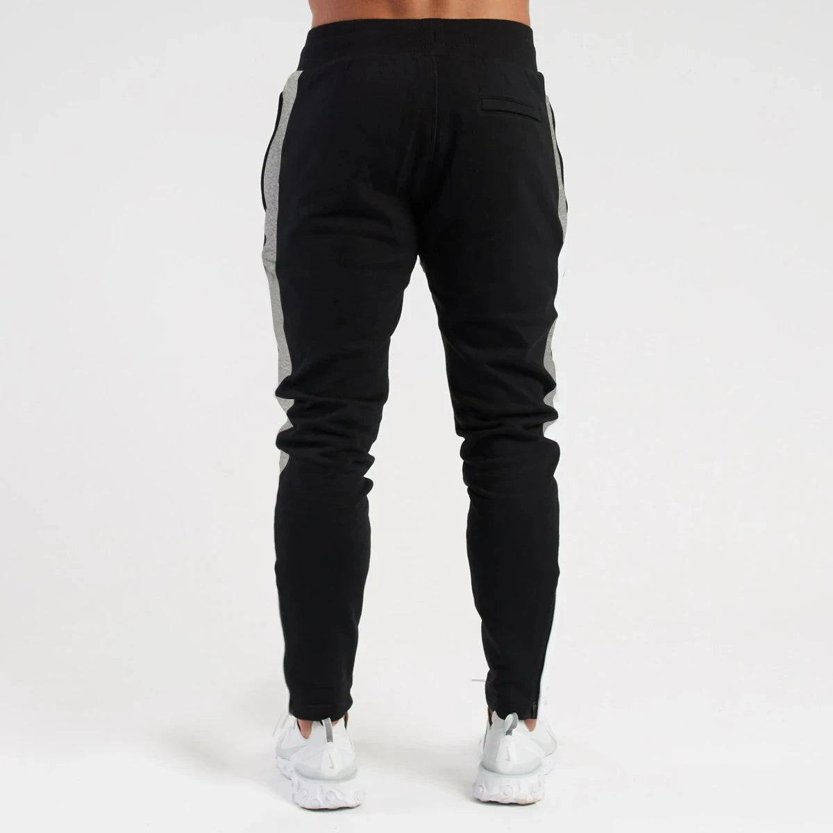 MEN'S TECH JOGGERS