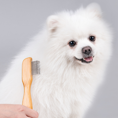 Truelove Eco-friendly Pet Shedding Comb Hair Removal Dog Grooming Brushes with Gentle Bamboo Handle for Cleaning Stainless Steel (TLK25132)