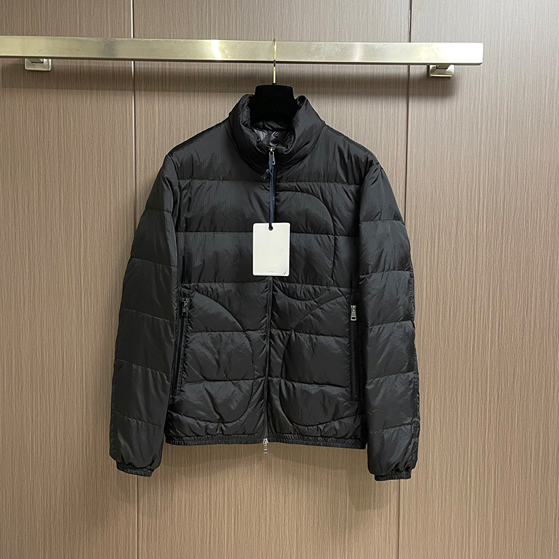 Waterproof Windproof Lightweight Breathable Goose Down Insulated Casual Outdoor Seam-Sealed Down Jacket