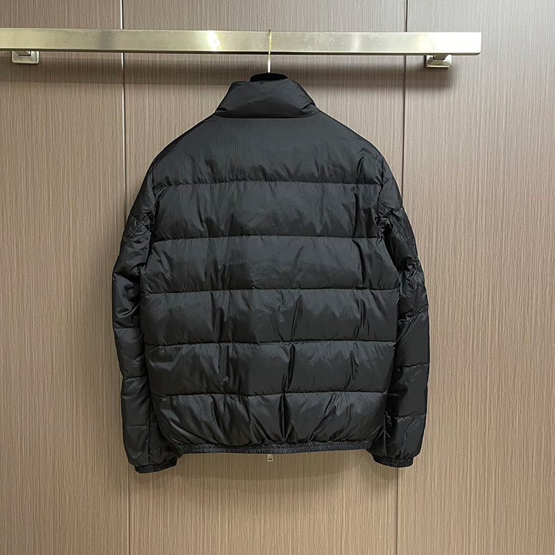 Waterproof Windproof Lightweight Breathable Goose Down Insulated Casual Outdoor Seam-Sealed Down Jacket