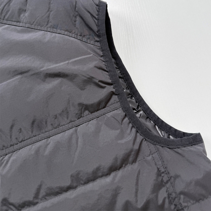 Quilted Stand Collar Puffer Vest – Lightweight Padded Men's Gilet with Modern Fit and Everyday Comfort