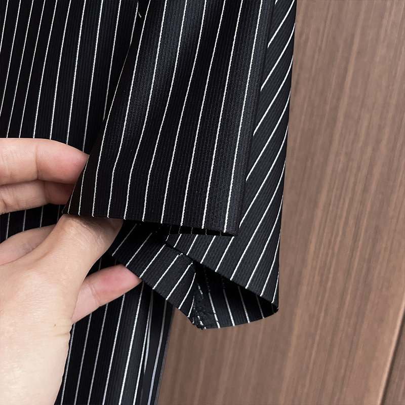 Premium Ice Silk Short Sleeve Business Shirt – Seamless Bonded Casual Dress Shirt for Professionals