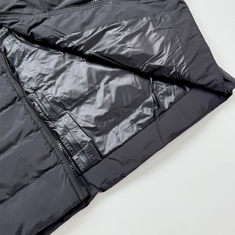 Quilted Stand Collar Puffer Vest – Lightweight Padded Men's Gilet with Modern Fit and Everyday Comfort