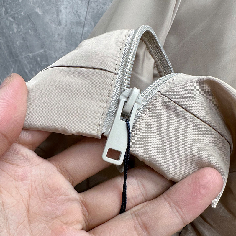 2026 Fall/Winter Lightweight Luxury Hooded Cotton Jacket – Men's Padded Casual Outerwear