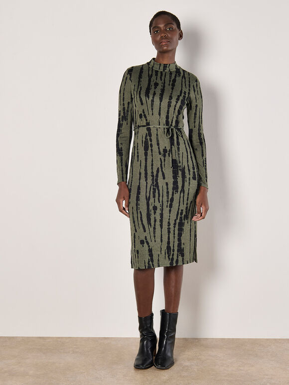Green grass and plant dyed tie-dye mid-length dress