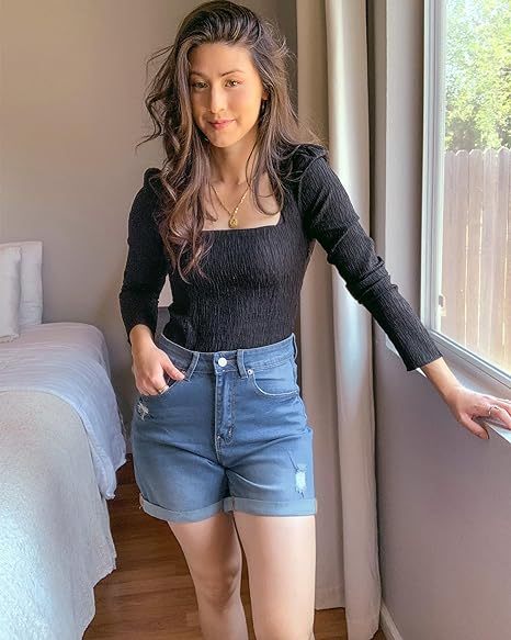 Women's Casual Ripped Denim Shorts High Rise Distressed Rolled Hem Jeans Shorts