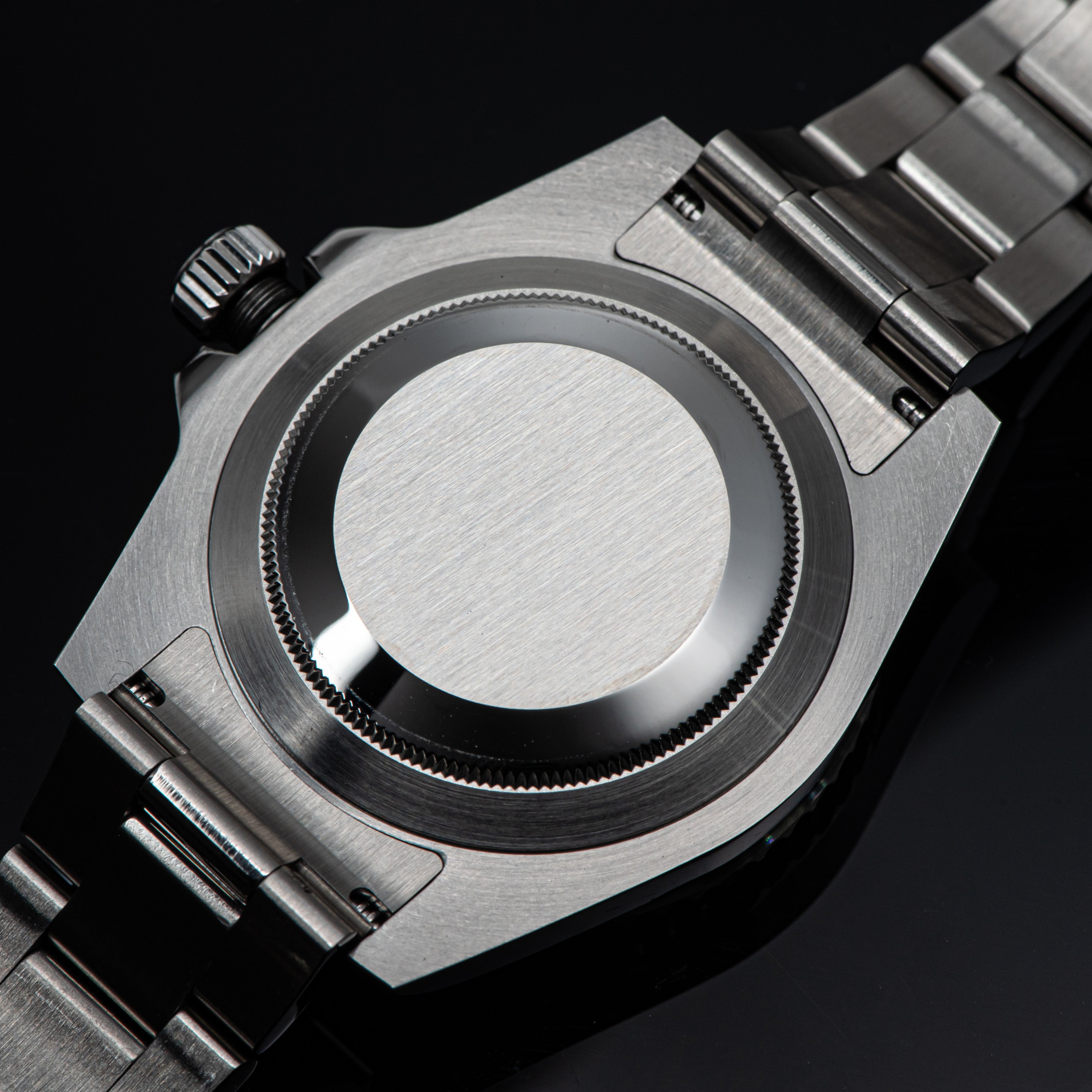 GMT DIVER'S SU126710BLRO V2 Red & Blue Bezel-TIME.SHOP