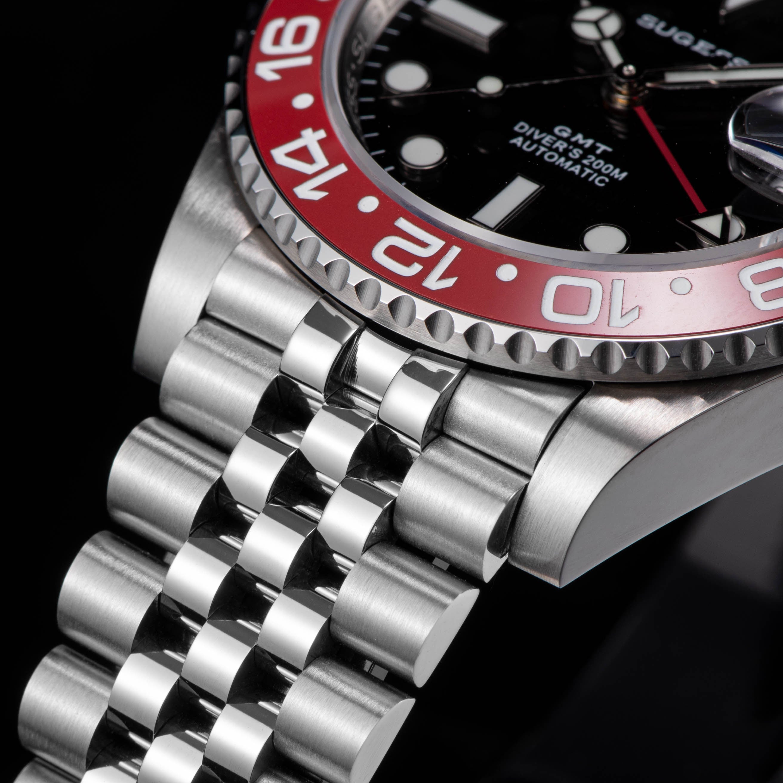 GMT DIVER'S SU126710BLRO V2 Red & Blue Bezel-TIME.SHOP