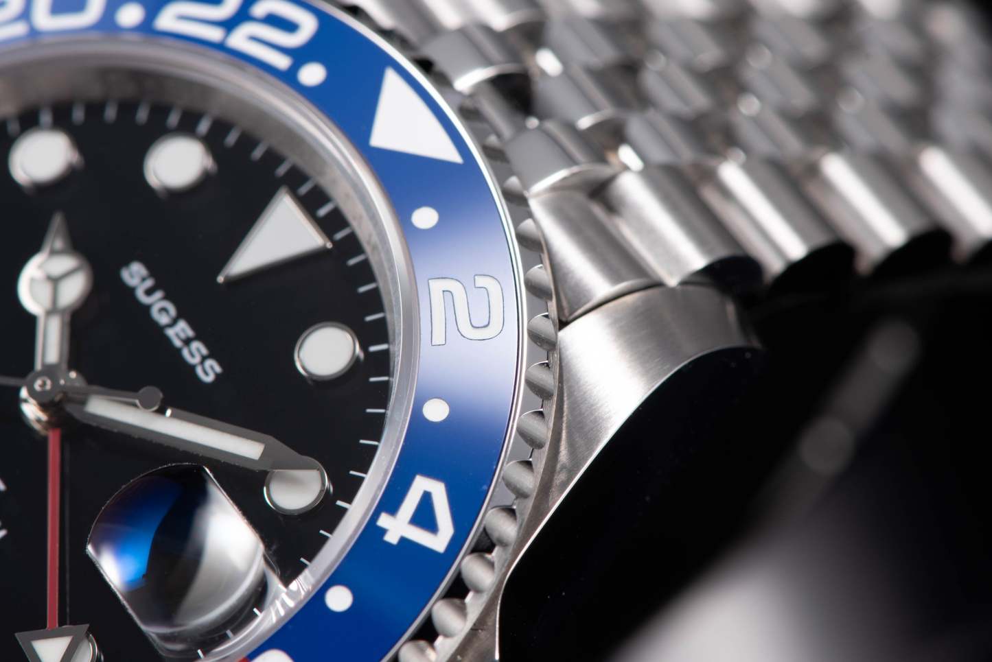 GMT DIVER'S SU126710BLRO V2 Red & Blue Bezel-TIME.SHOP
