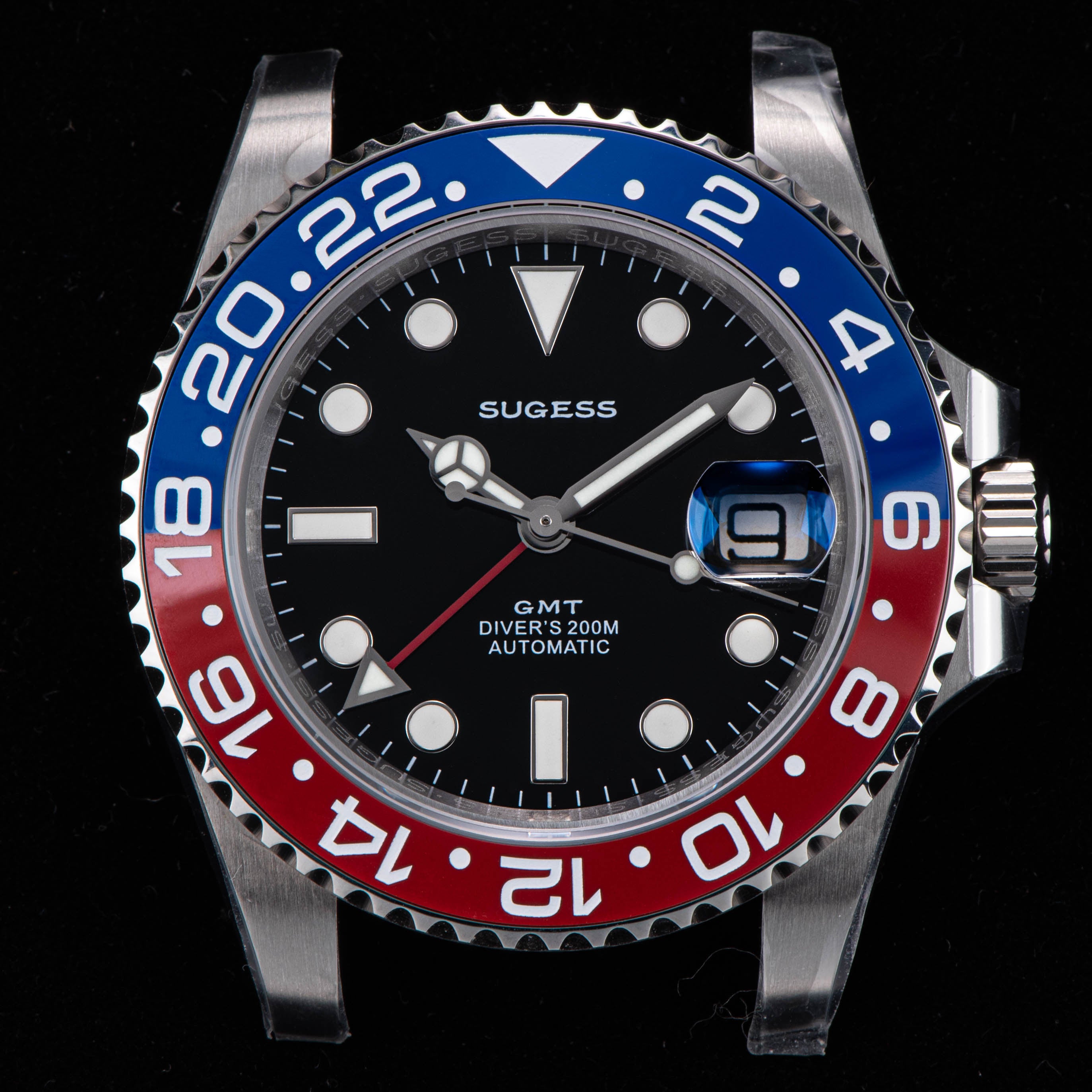 GMT DIVER'S SU126710BLRO V2 Red & Blue Bezel-TIME.SHOP