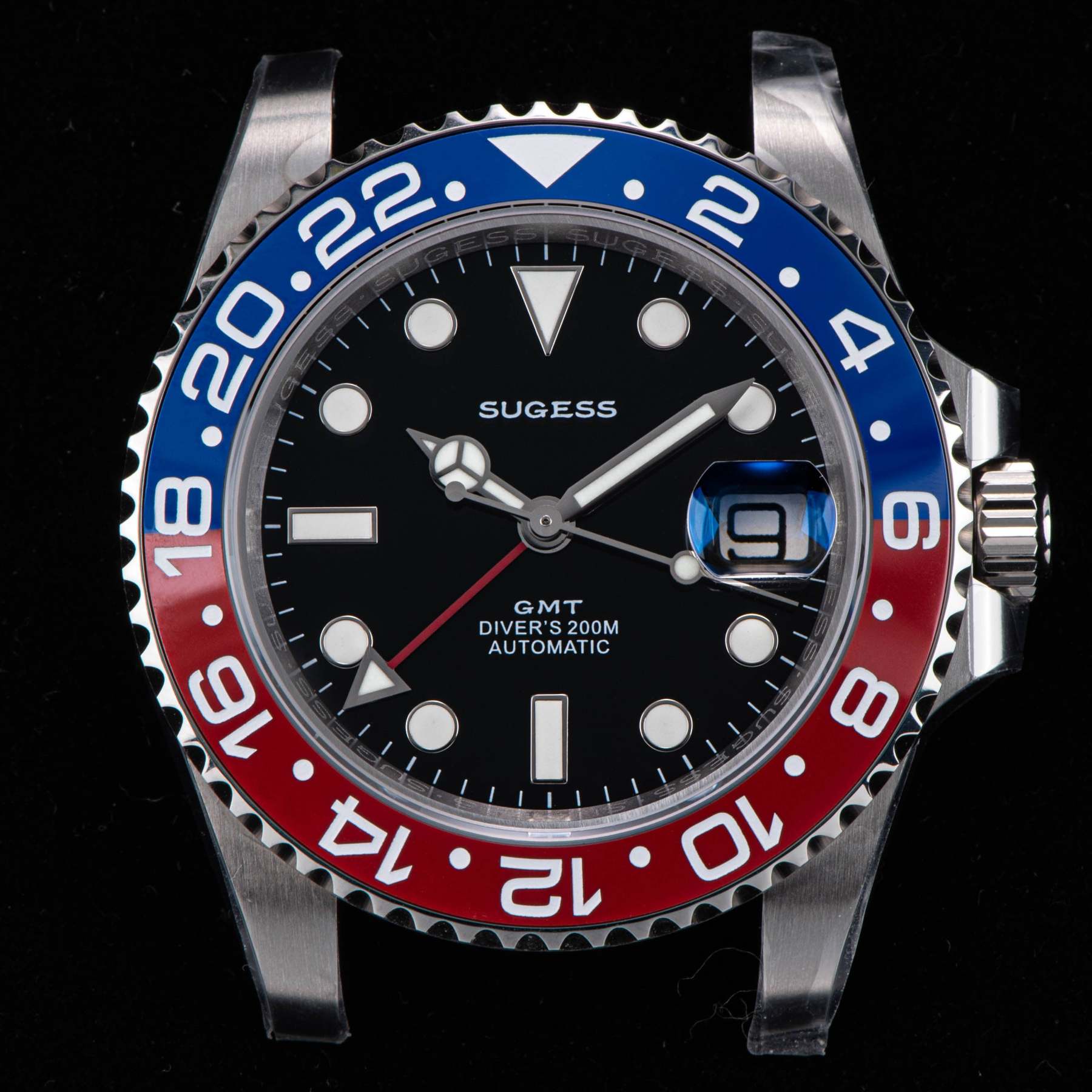 GMT DIVER'S SU126710BLRO V2 Red & Blue Bezel-TIME.SHOP