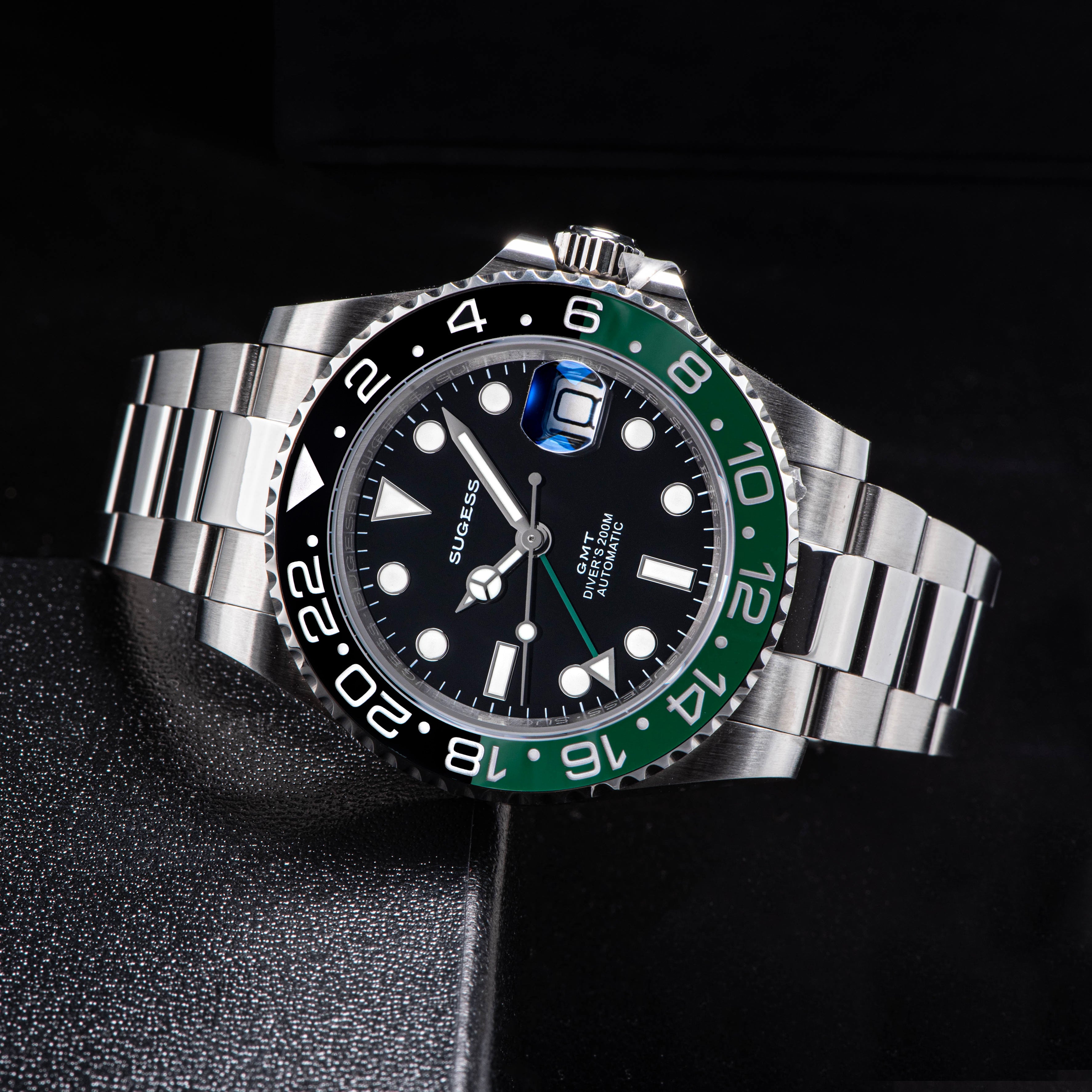GMT DIVER'S SG116710LN Green Black Bezel Jubilee Bracelet-TIME.SHOP