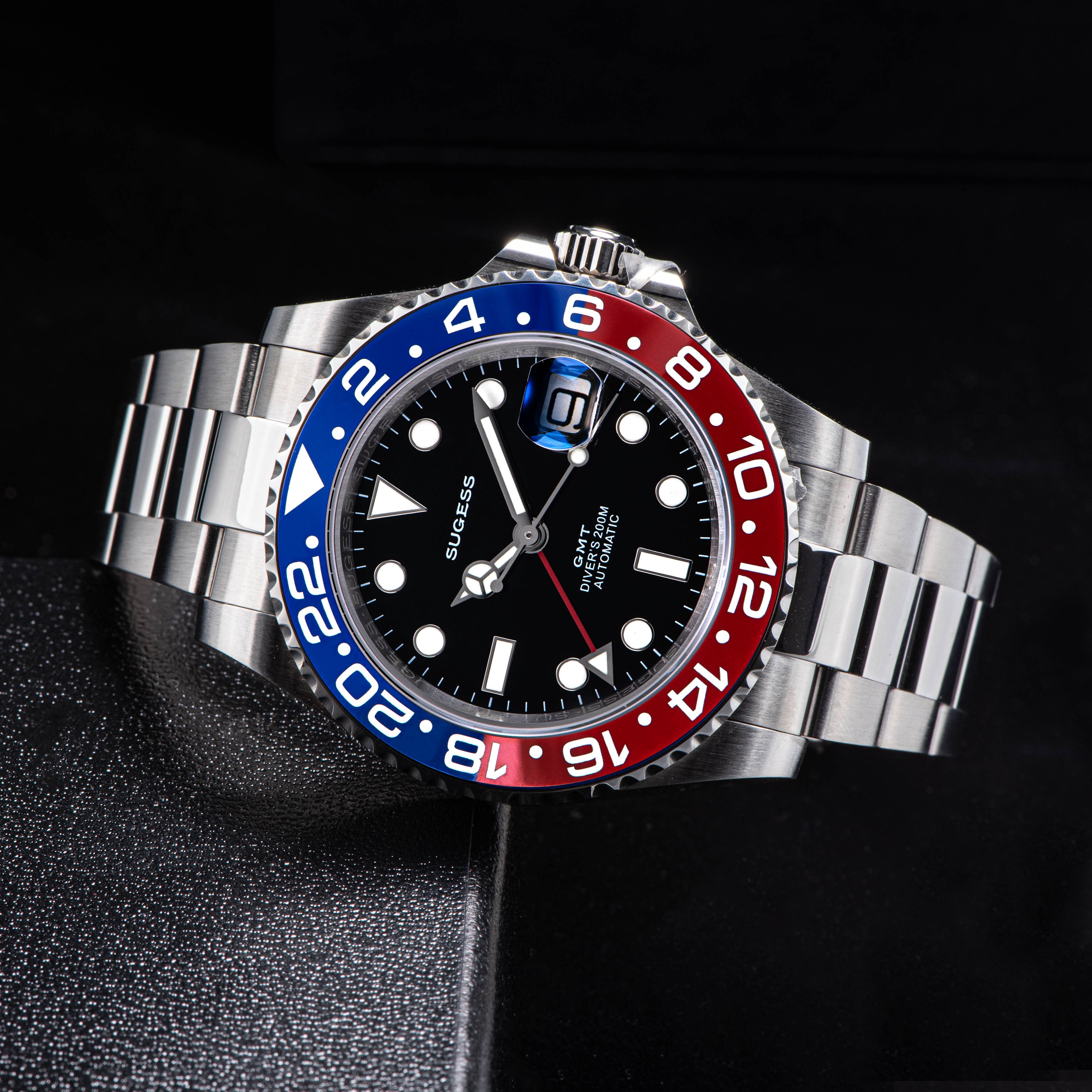 GMT DIVER'S SU126710BLRO V2 Red & Blue Bezel-TIME.SHOP