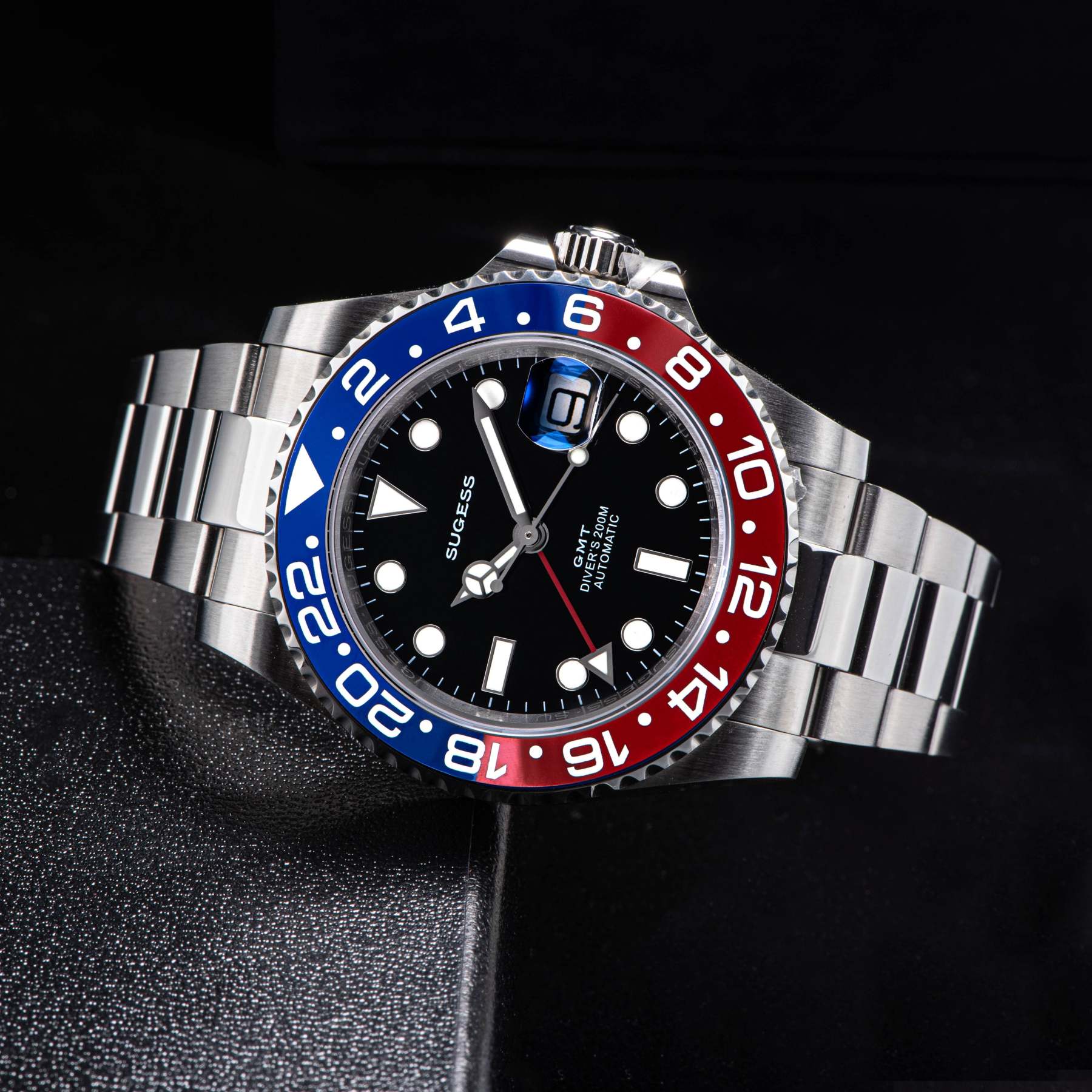 GMT DIVER'S SU126710BLRO V2 Red & Blue Bezel-TIME.SHOP