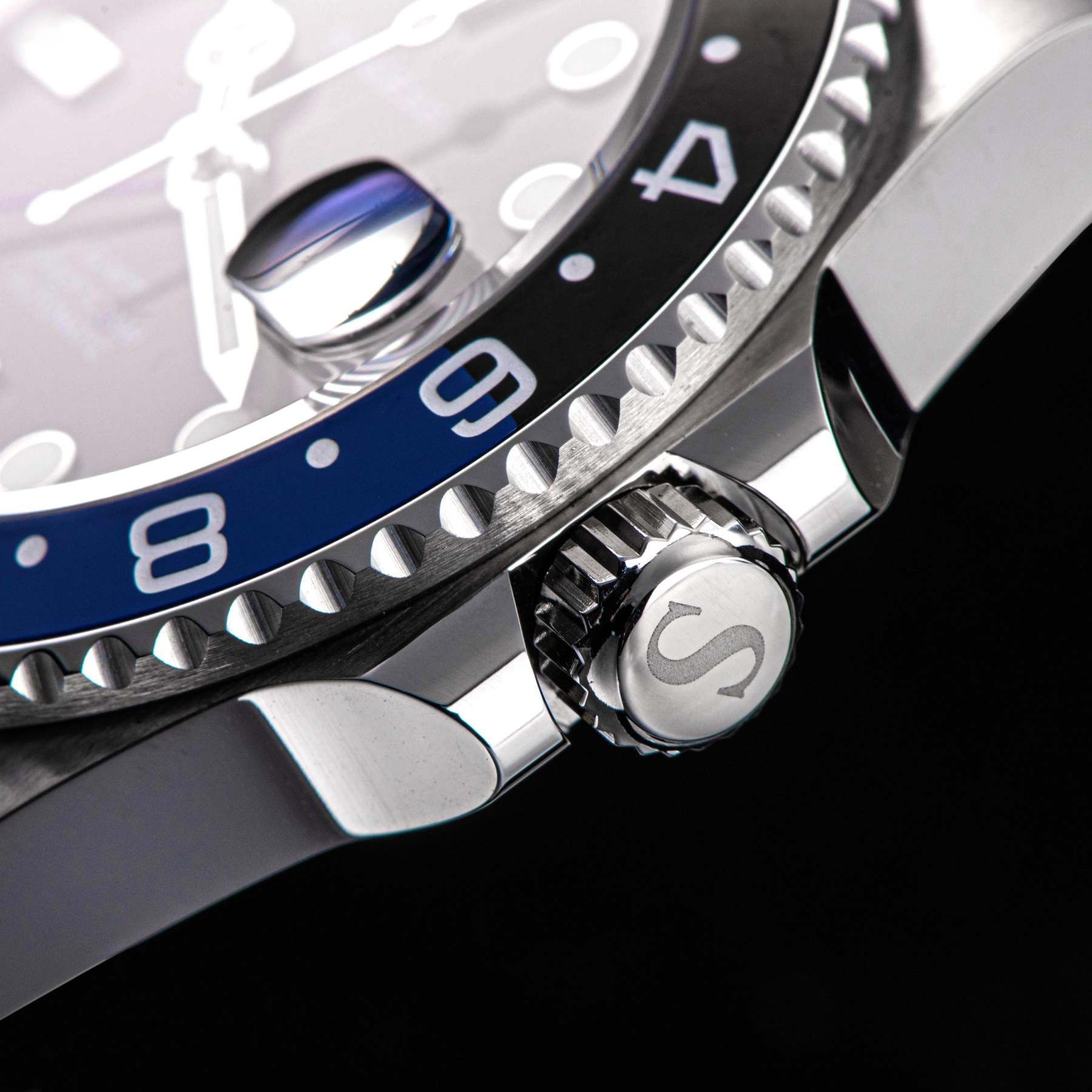 GMT DIVER'S SG126710BLNR Blue & Black Bezel Jubilee Bracelet-TIME.SHOP