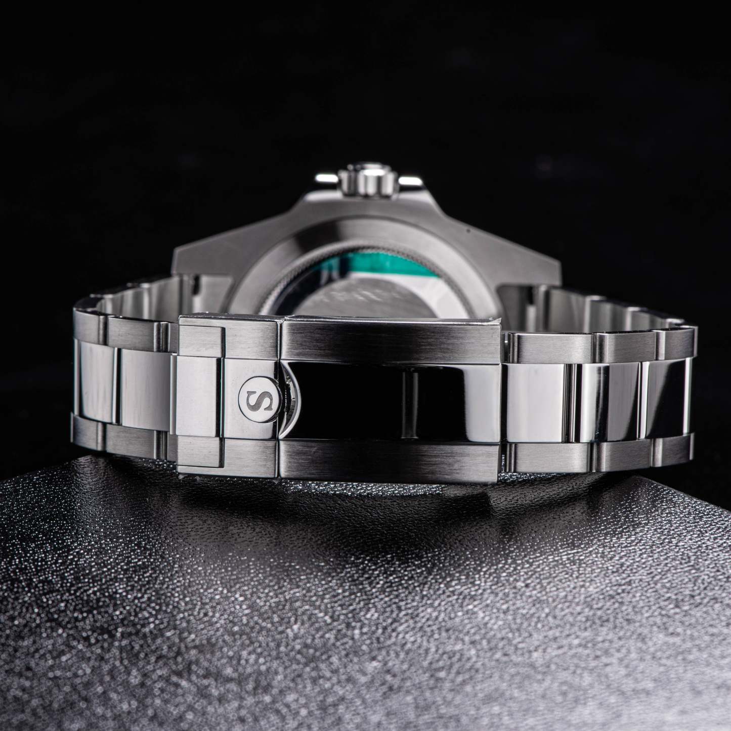 GMT DIVER'S SU126710BLRO V2 Red & Blue Bezel-TIME.SHOP