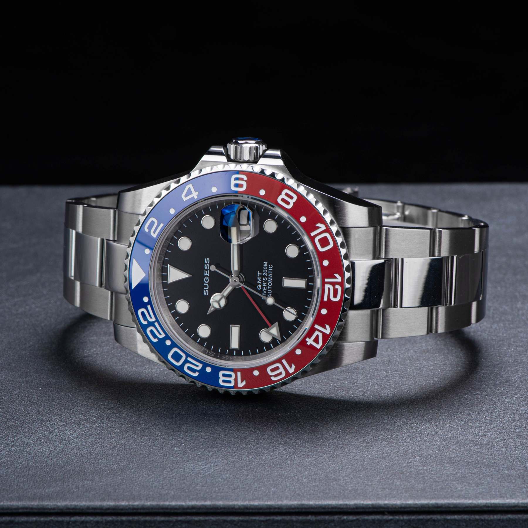 GMT DIVER'S SU126710BLRO V2 Red & Blue Bezel-TIME.SHOP