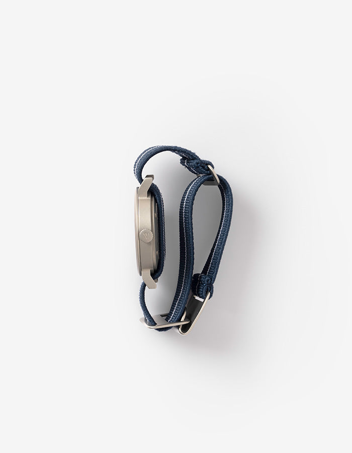 MAVEN WATCH: MUS-02 NAVY P 34MM-TIME.SHOP