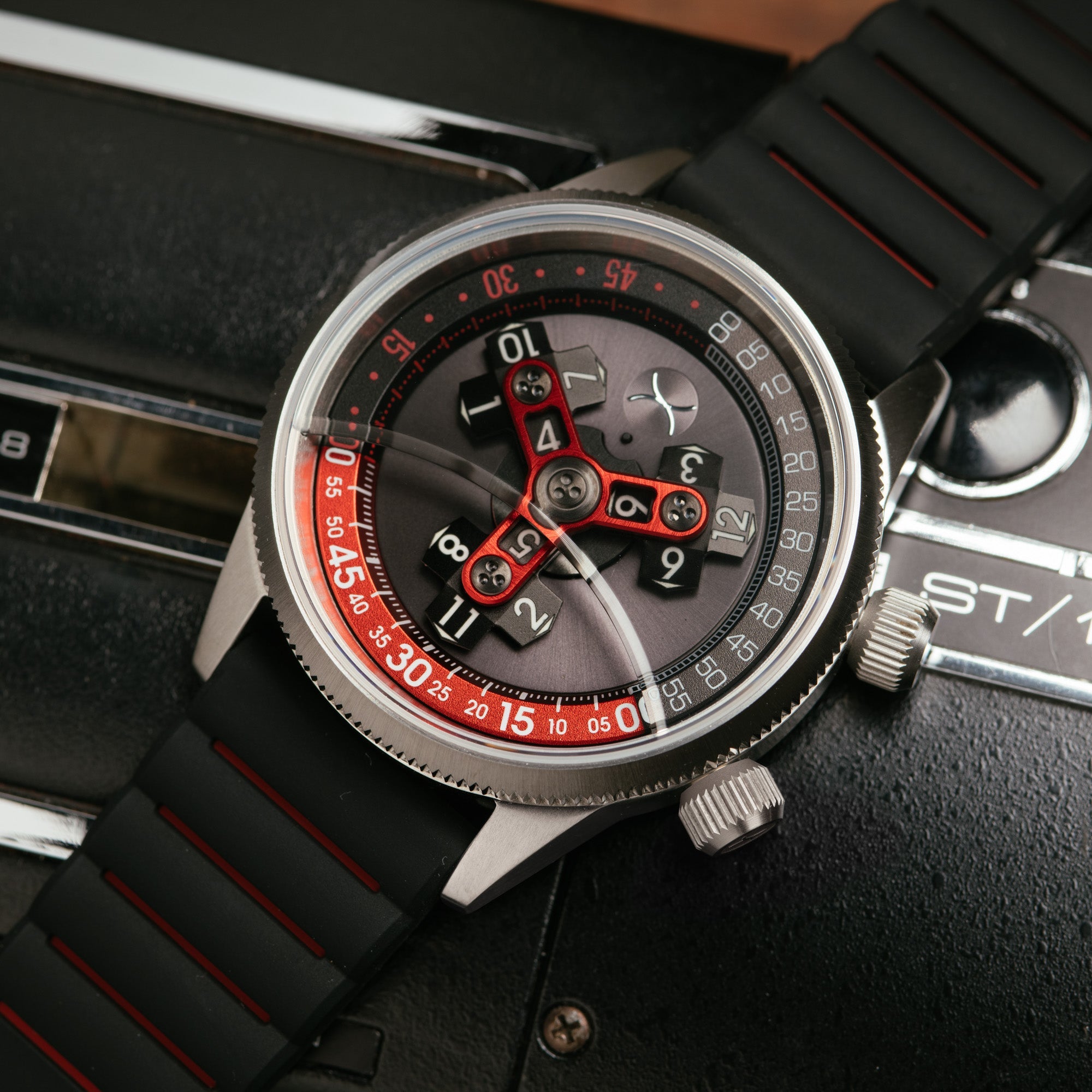 Xeric Vendetta II Automatic Wandering Hour Black Gray Red-TIME.SHOP