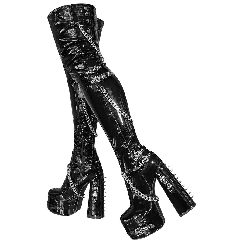 Overknee Stiefel mit Schnallenriemen und Plateausohle und Nieten