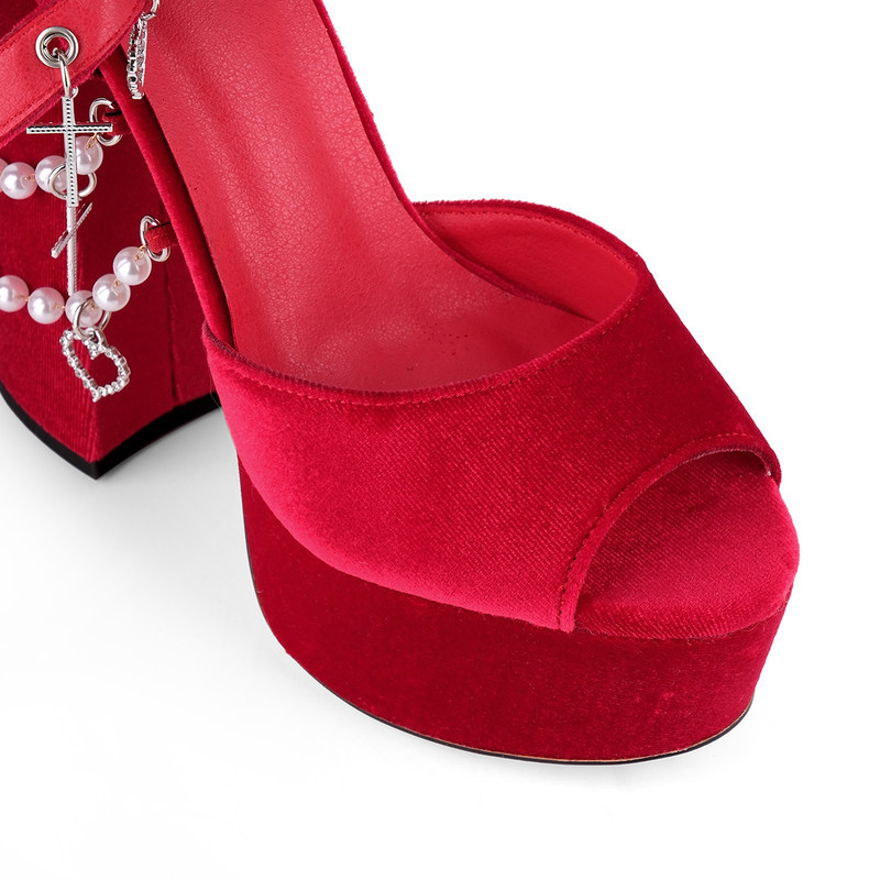 Buckle Pendant Embellishment Chunky Sandals