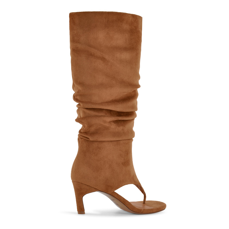 Stiefel aus Wildleder mit runder Spitze und niedrigem Absatz