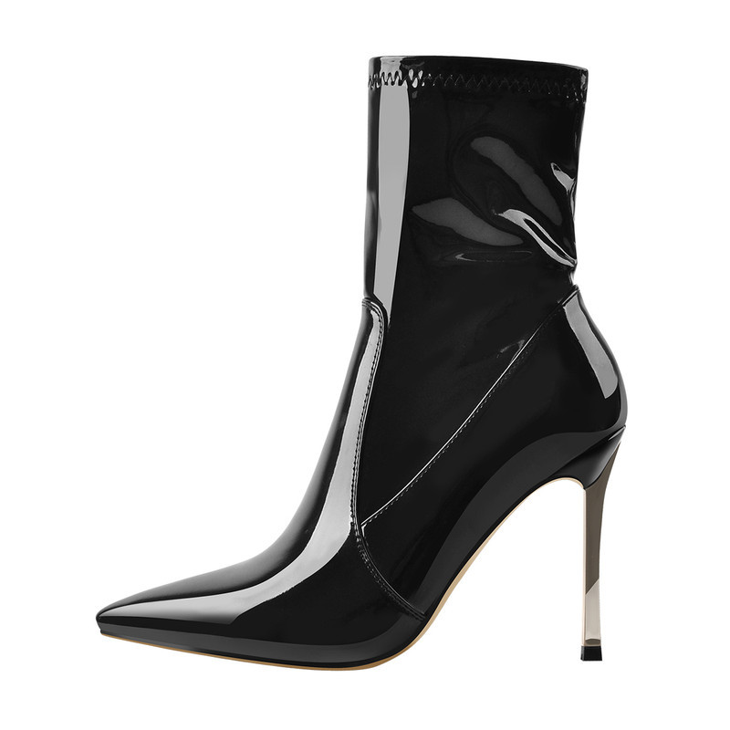 Schwarze Lackleder Kurzschaft Stiefel mit Metallabsatz