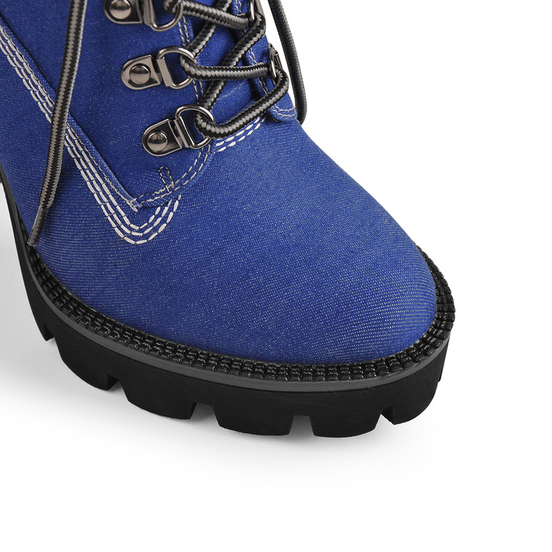 Plateau-Schnürstiefel aus dem Segeltuch mit klobigem Absatz