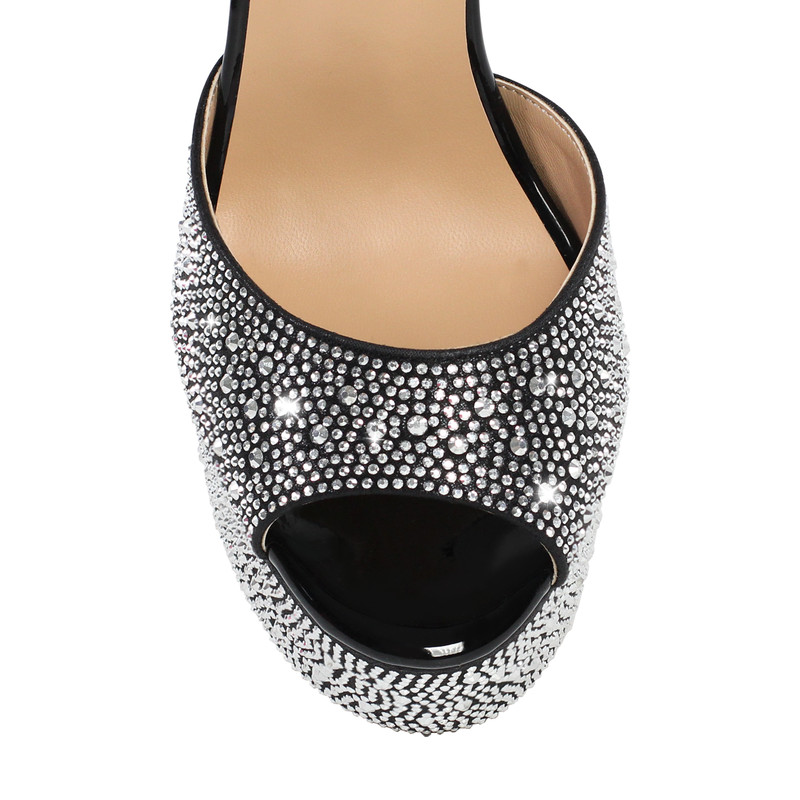 Plateau Sandalen mit Strass und hohem Absatz