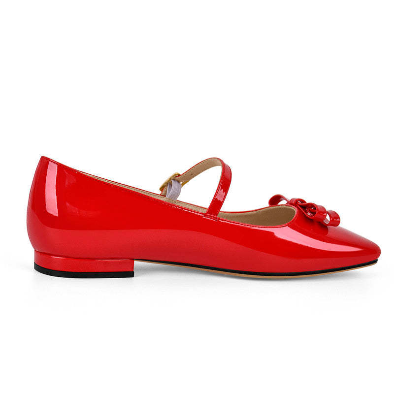 Ballerinas mit quadratischer Zehenpartie