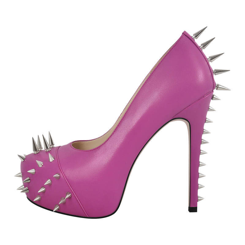 Plateau Stiletto Pumps mit runder Zehenpartie und Nieten