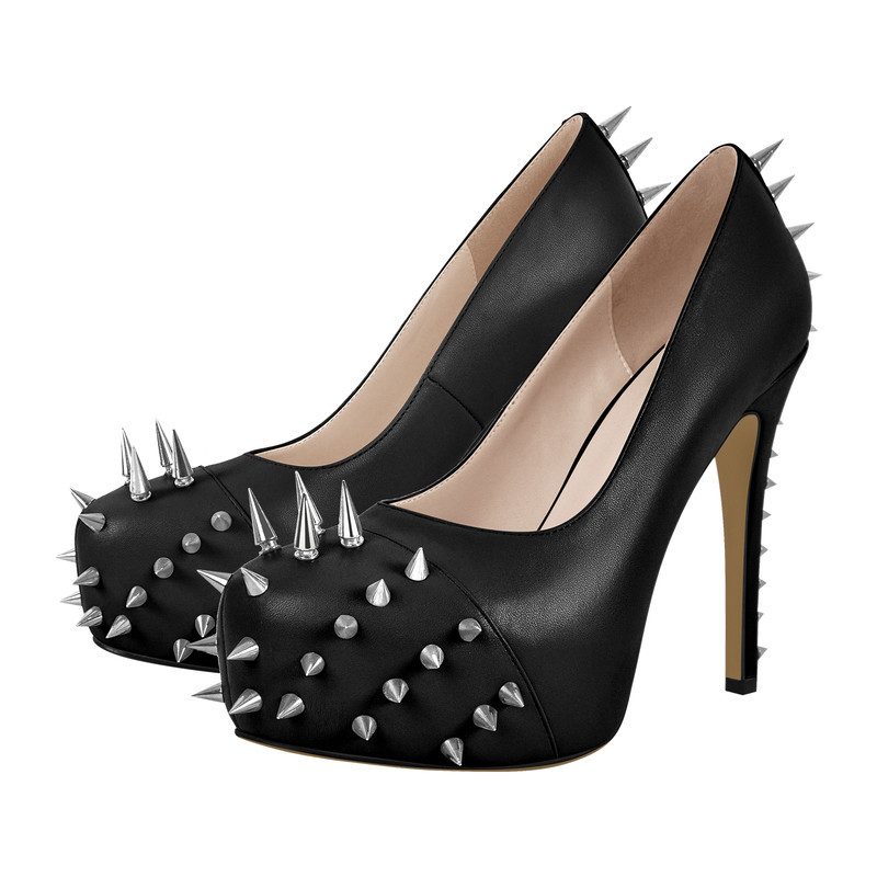 Plateau Stiletto Pumps mit runder Zehenpartie und Nieten