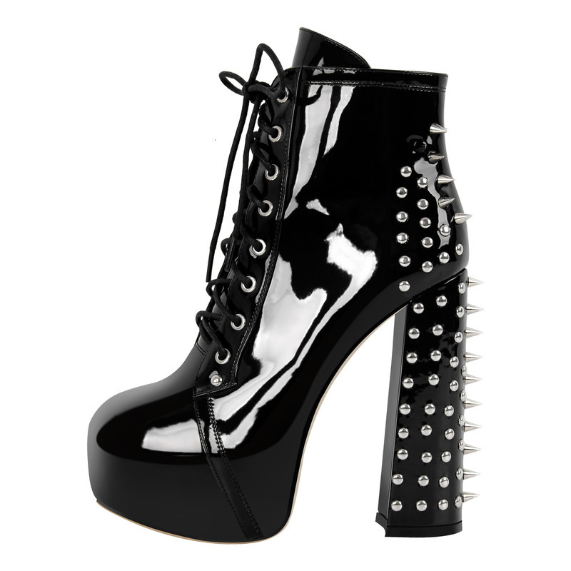 Stiefeletten mit Nieten Plateau und klobigem Absatz