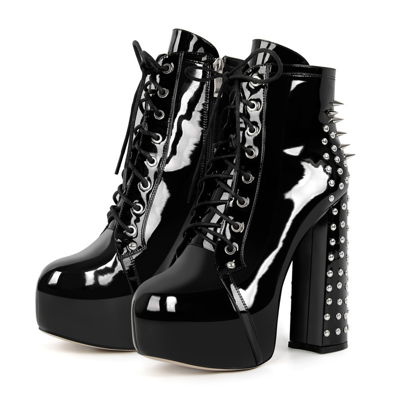 Stiefeletten mit Nieten Plateau und klobigem Absatz