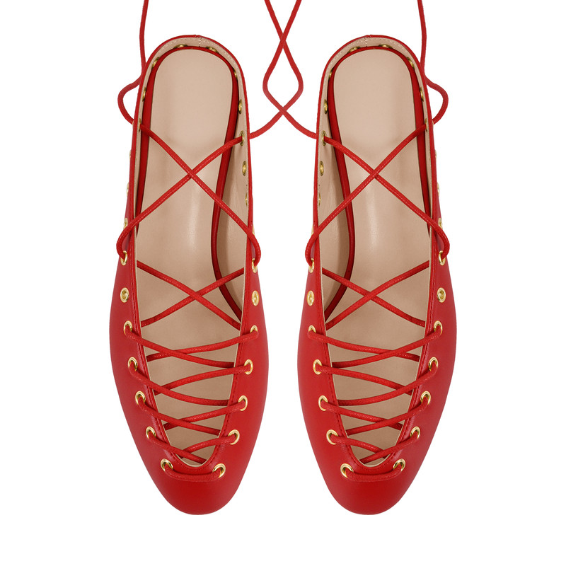 Pantoletten mit runder Zehenpartie und Schnürung