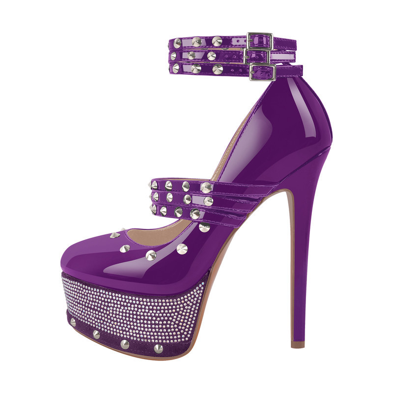 Plateau Sandalen mit hohem Absatz und Nieten und Diamanten