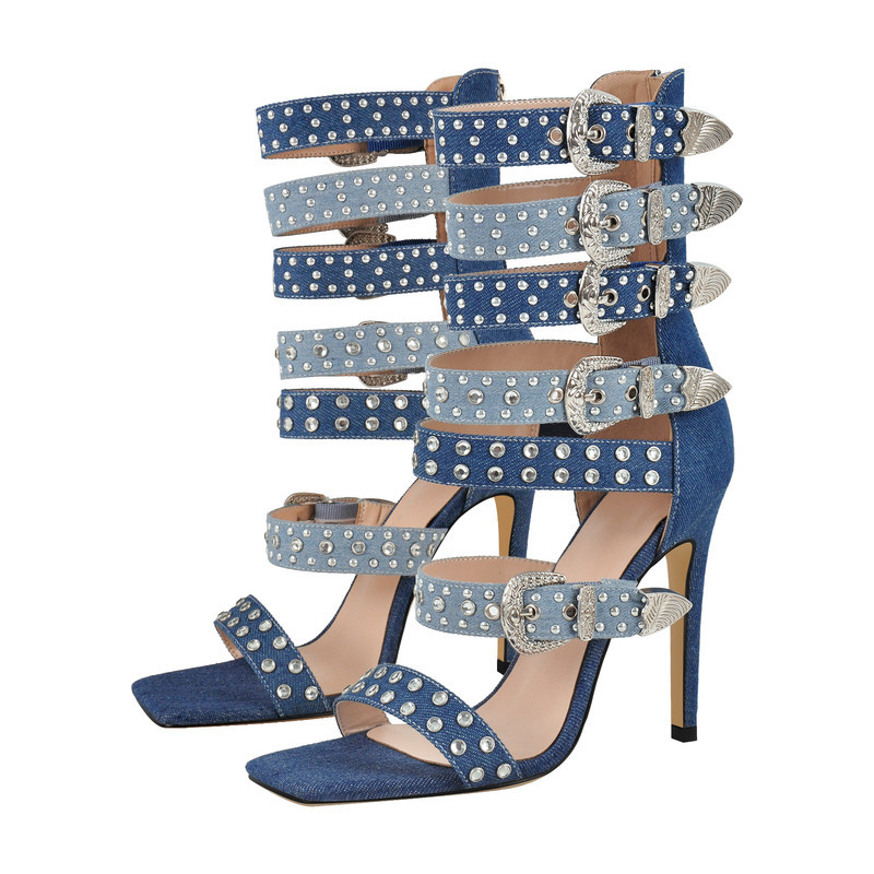 Stiletto Sandalen mit Nietenverschluss